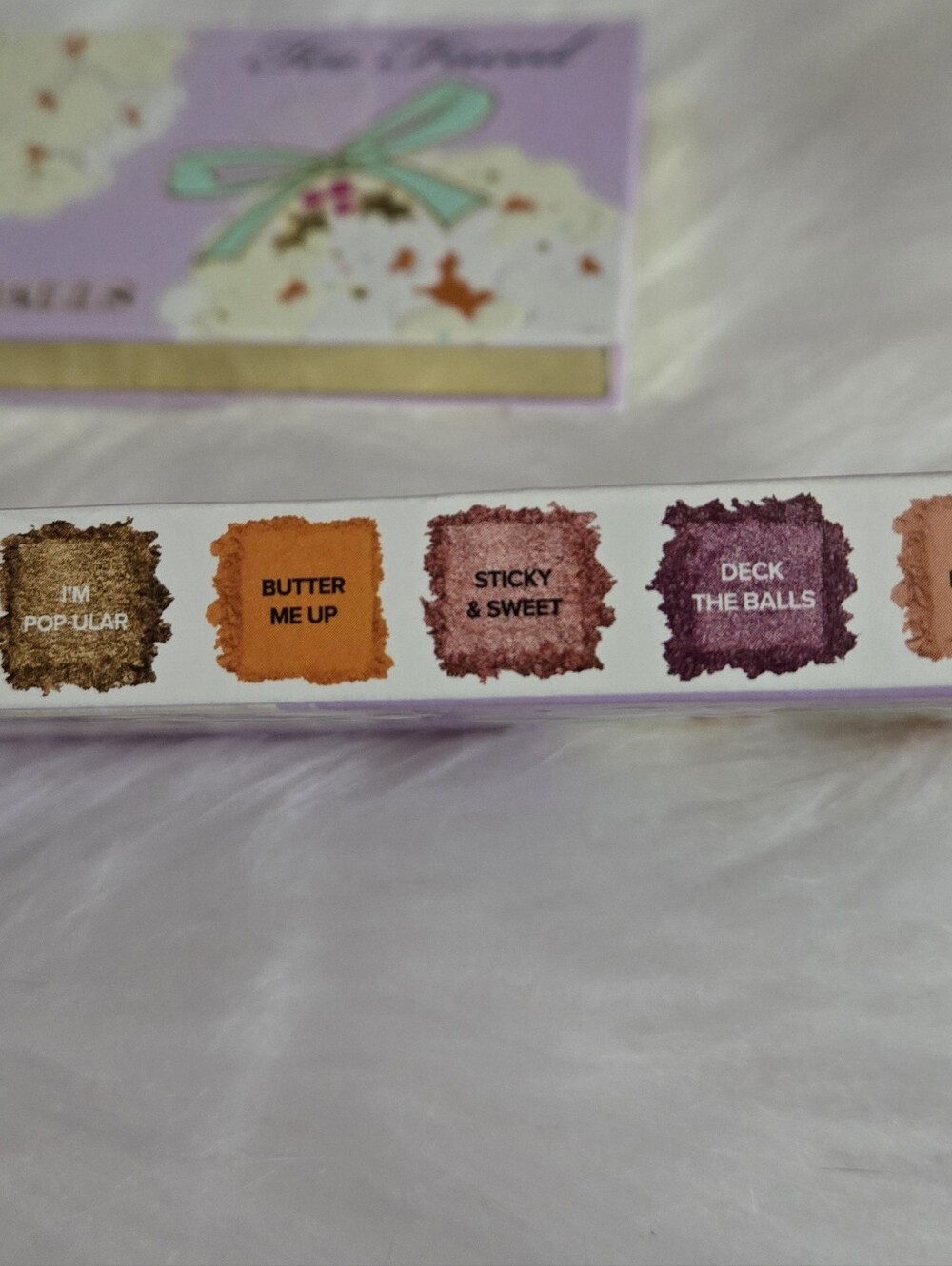 Too Faced Popcorn Balls Bite-sized Eye Shadow Palette With Mirror. NIB - Picture 2 of 4